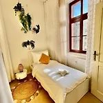 Cozy Gateway Апартаменты Прага